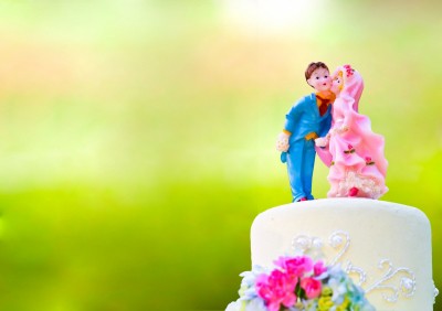 {Wedding Superstition #2: Save the Cake!} || The Pink Bride www.thepinkbride.com || Image courtesy of Nutdanai Apikhomboonwaroot - FreeDigitalPhotos.net || #weddingcake #toptier #savetoptier #wedding #superstition