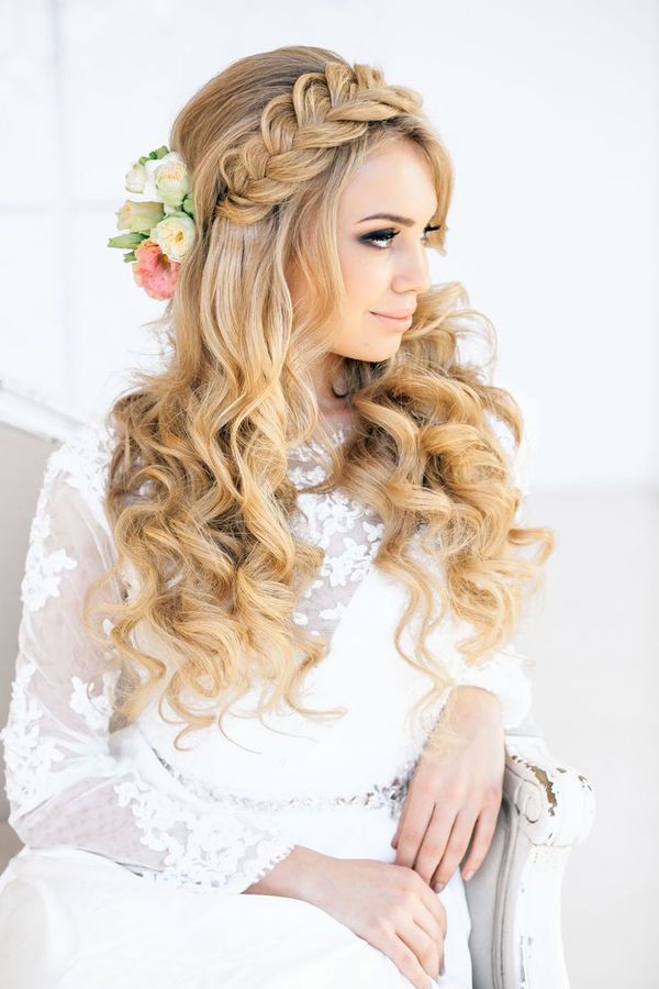 oft waves in bridal hairstyle parted with loose braid as a headband by Elstile | The Pink Bride www.thepinkbride.com