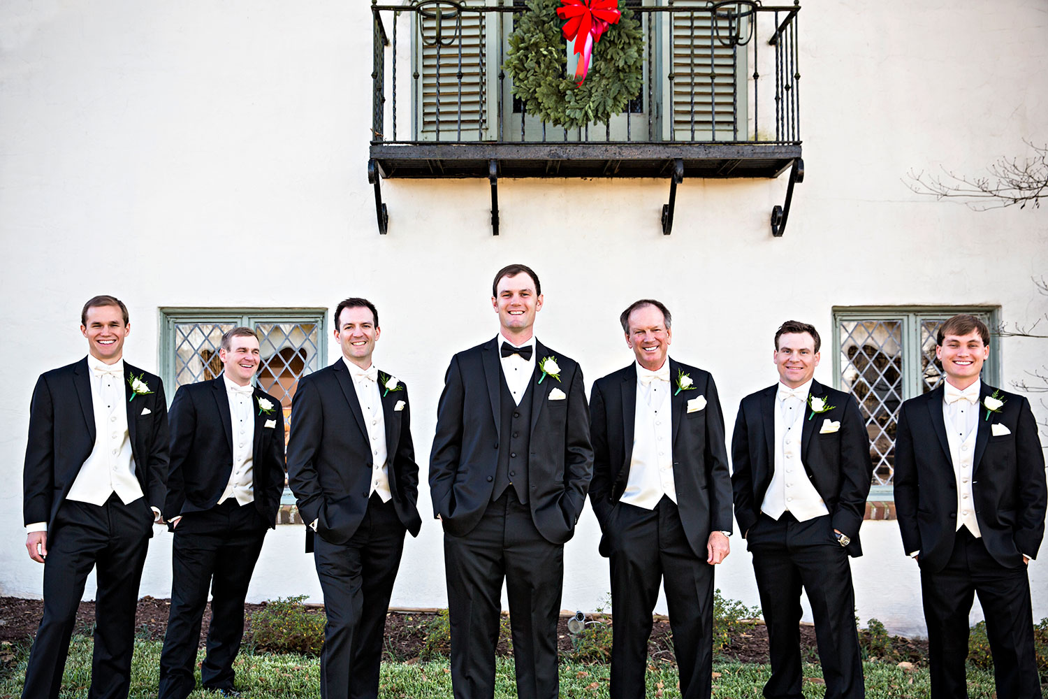 Ways to Make Your Groom Stand Out | Waldorf Photo www.waldorfphotographicart.com