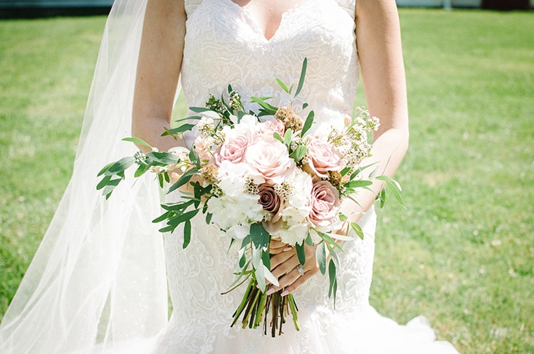 Hand-Tied Bridal Bouquet by Southern Knot Weddings & Floral Design with photo by Donovan Gray Photography | 8 Bouquet Styles Defined | The Pink Bride® www.thepinkbride.com