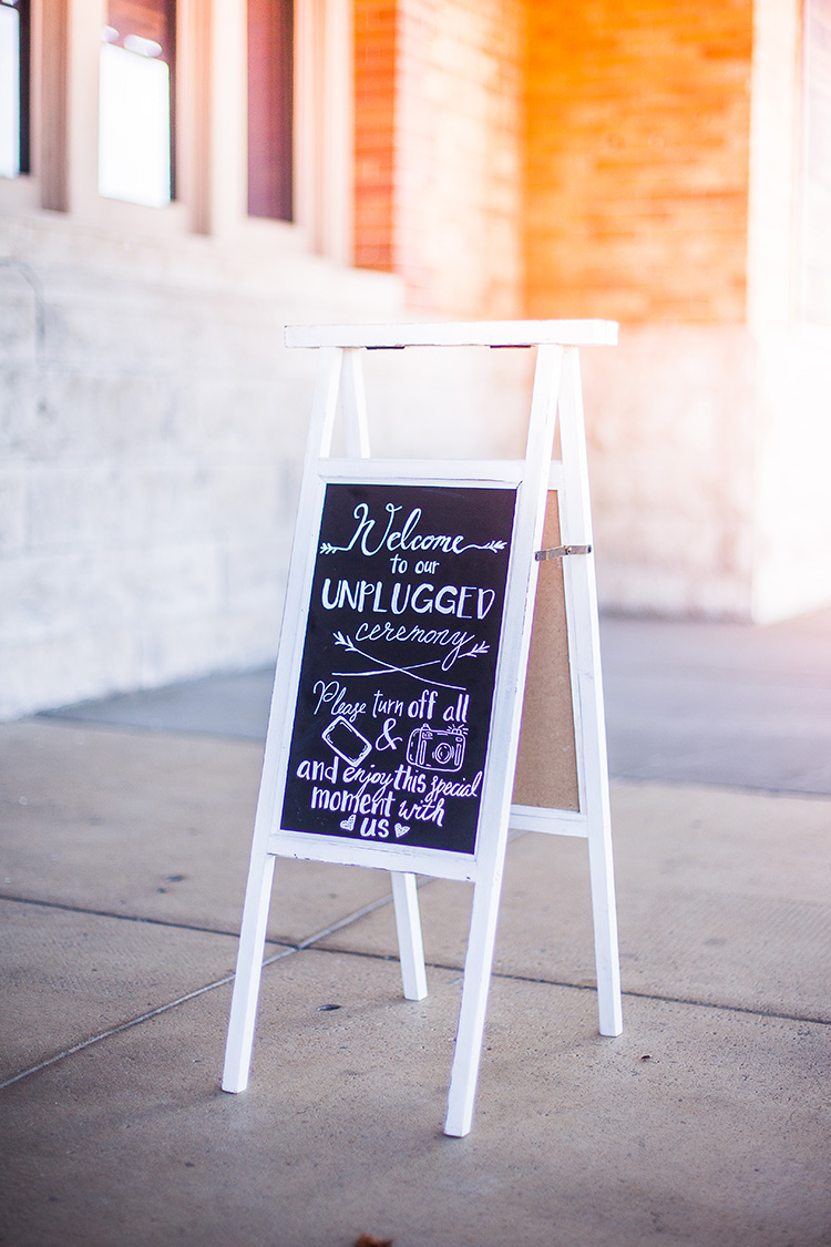 Unplugged Wedding Ceremony Chalkboard Sign |  Unplugged | Should You Have a Social Media Free Wedding? | Kadee's Approach Photography | The Pink Bride® www.thepinkbride.com